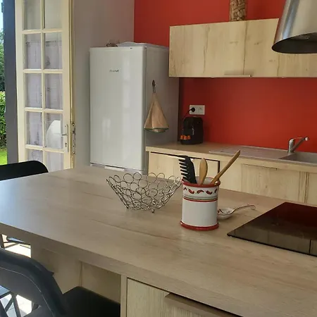 Calme Et Authentique A Apartment