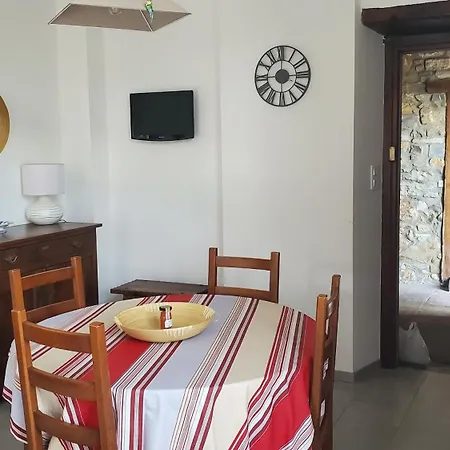 Calme Et Authentique A Apartment